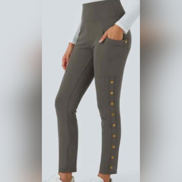 HALARA Pants - NWT XL Halara gray leggings with decorative buttons